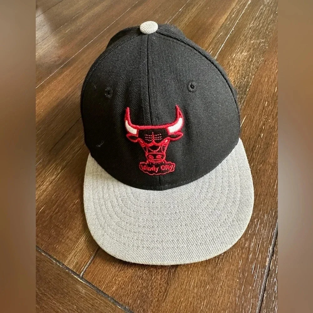 NWOT 9fifty Chicago Bulls youth hat